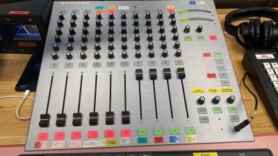 studio1 mixer desk